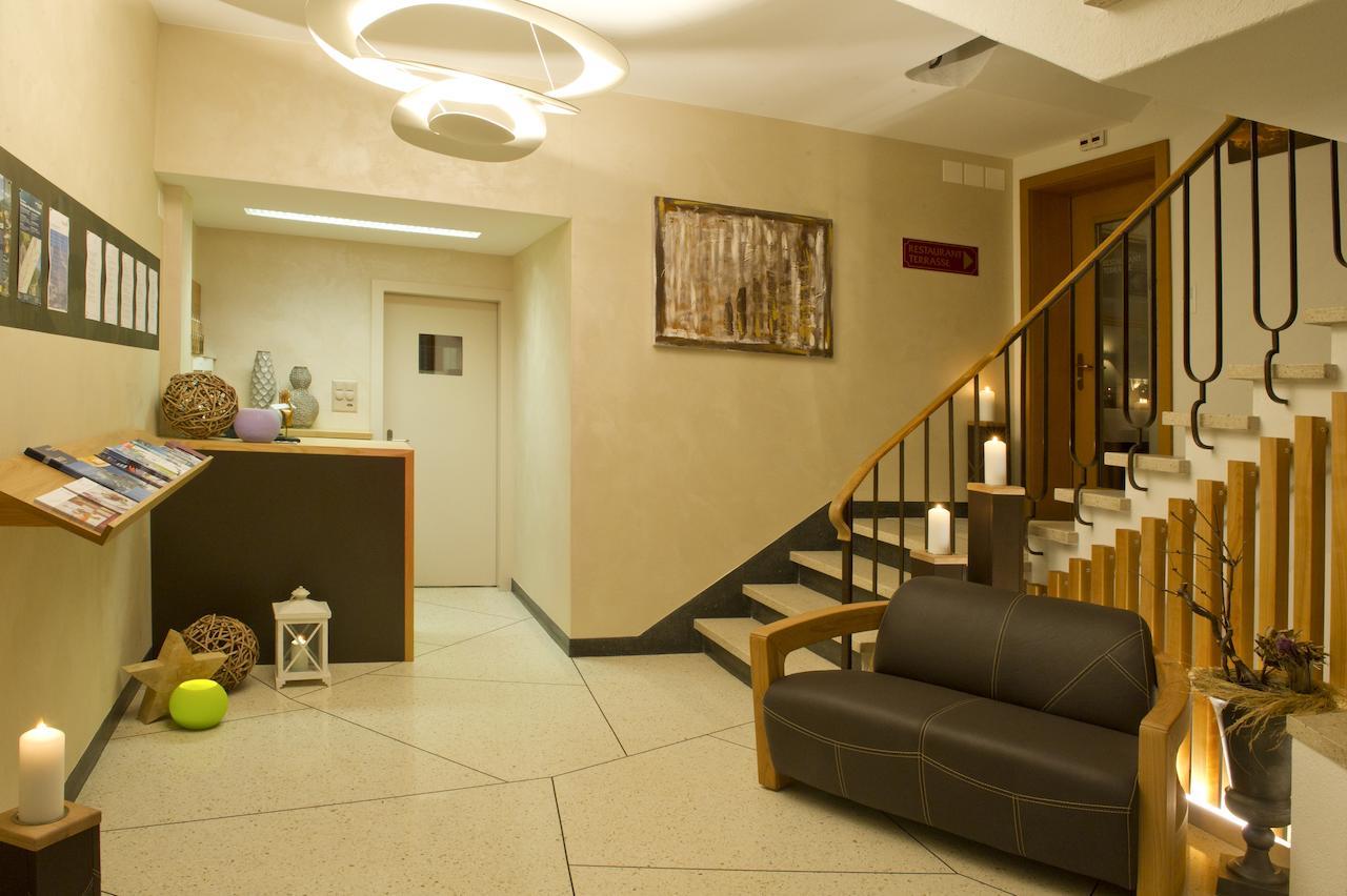 Hotel National Frutigen Quarto foto